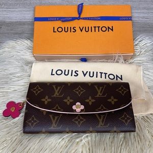 louis vuitton monogram wallet in good condition
